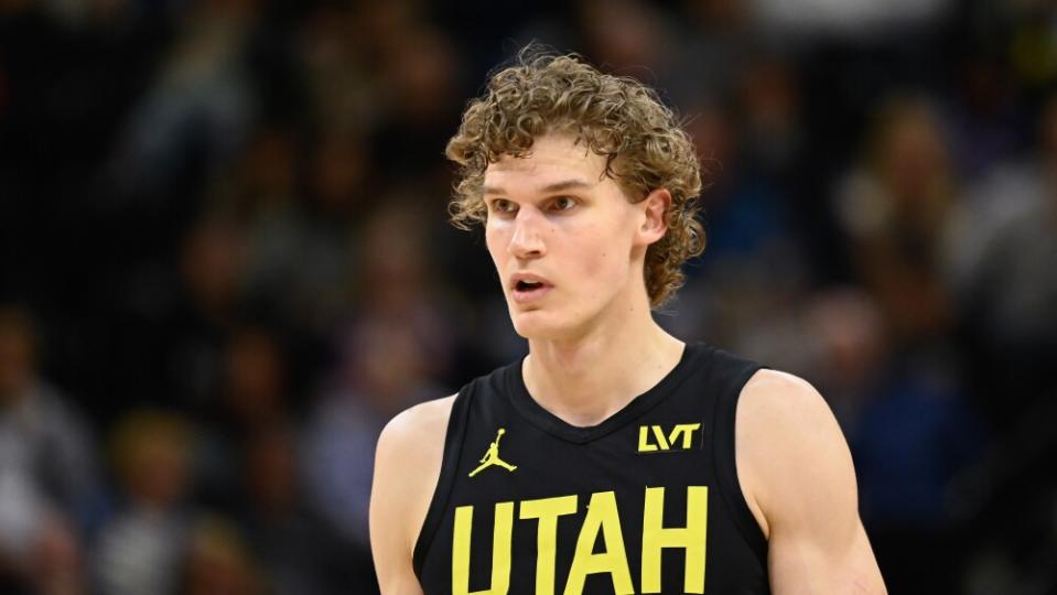 Lauri Markkanen delays signing extension with Jazz, pushing him off trade market for now