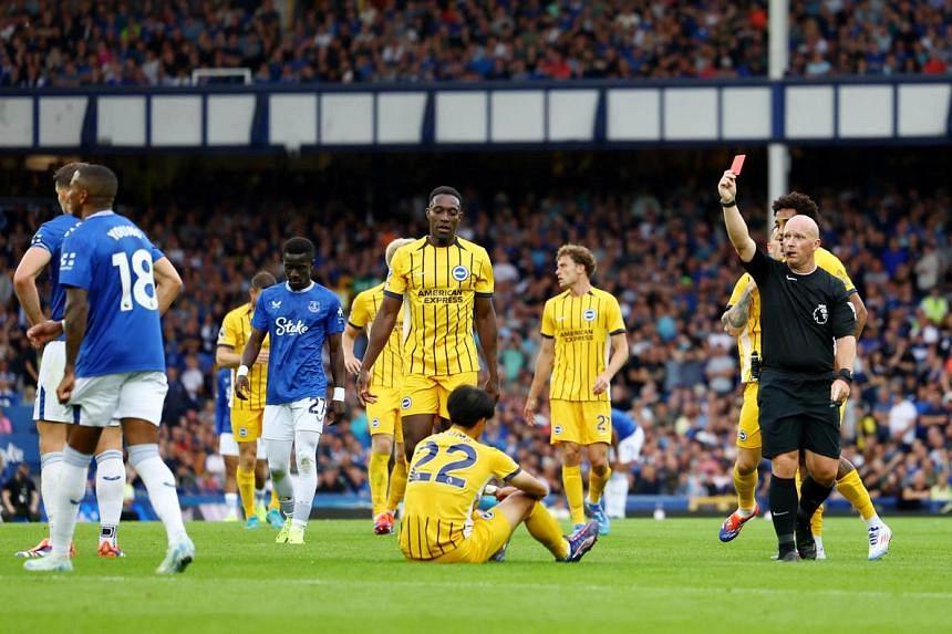 Brighton Rout 10-Man Everton 3-0