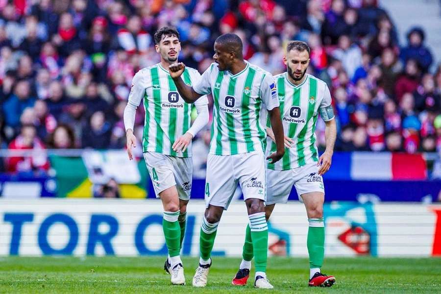 Pellegrini delighted as Betis secure ECL group stage spot with victory over Kryvbas