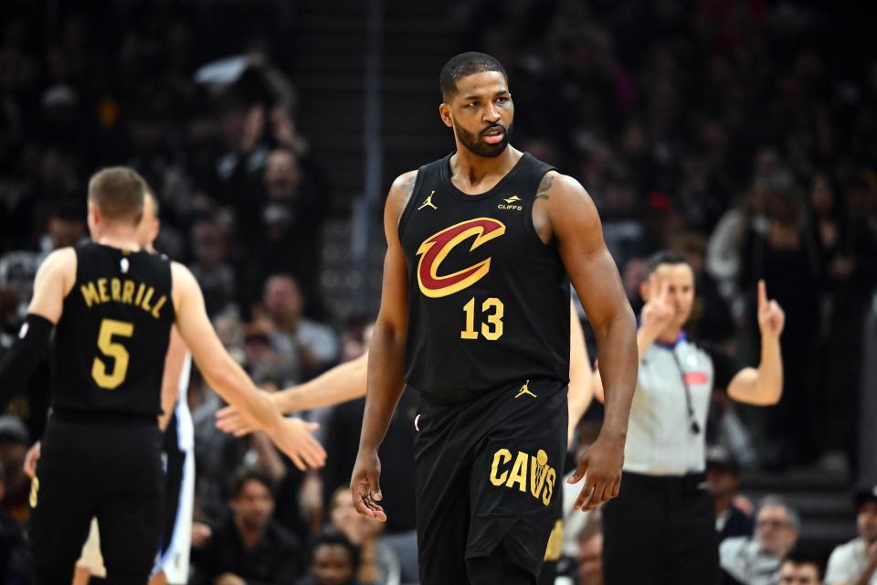 Tristan Thompson re-signs with Cleveland Cavaliers on a one-year deal