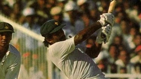 Javed Miandad's Fifth Test Double Century Against Australia in Karachi: A Trip Down Memory Lane