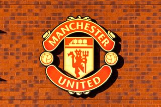 Manchester United's transfer deal with top-tier midfielder disclosed - player points to 'change of coach' as reason for delay in agreement