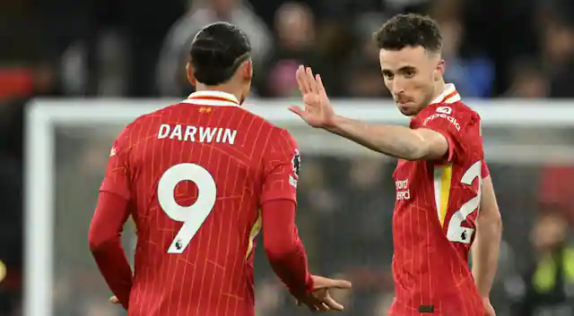 Premier League: Diogo Jota saves 10-man Liverpool in thrilling draw with Fulham, Arsenal settled for draw